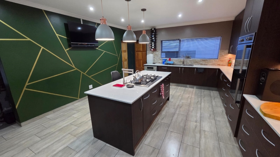 6 Bedroom Property for Sale in Sasolburg Ext 23 Free State